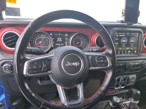 Used 2022 Jeep Gladiator Rubicon w/ LED Lighting Group AWD/4WD image 13