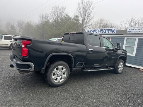 Used 2020 Chevrolet Silverado 2500 LTZ w/ Technology Package image 8