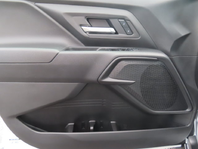 Certified 2025 Chevrolet Silverado EV W/T AWD/4WD image 13