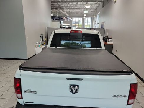 Used 2018 RAM 1500 Big Horn AWD/4WD image 18