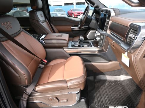 Used 2025 Ford F150 King Ranch w/ FX4 Off-Road Package image 18