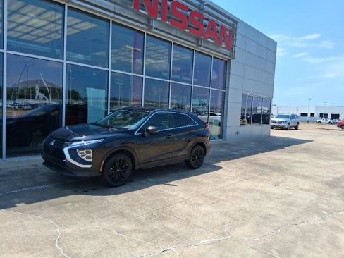 Used 2024 Mitsubishi Eclipse Cross AWD image 2