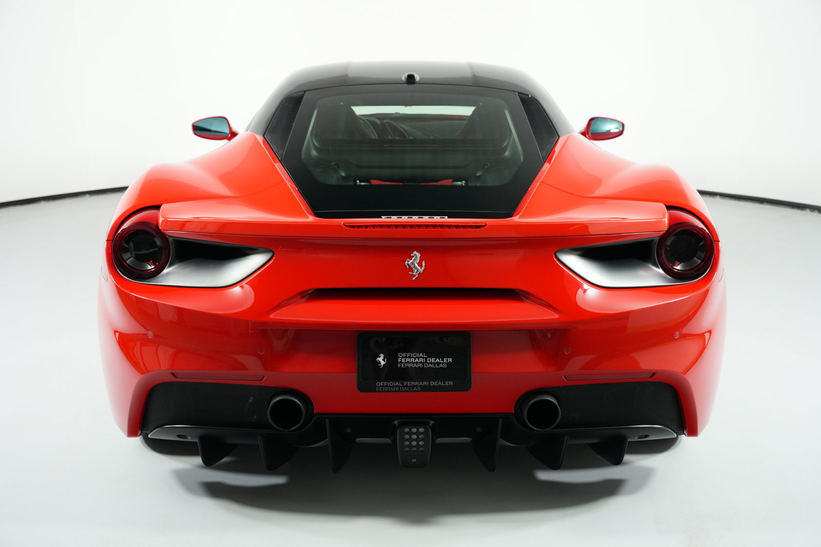 Used 2016 Ferrari 488 GTB RWD image 11