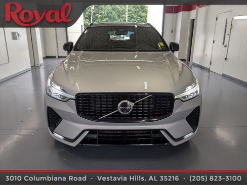 Certified 2024 Volvo XC60 B5 Plus AWD/4WD image 6