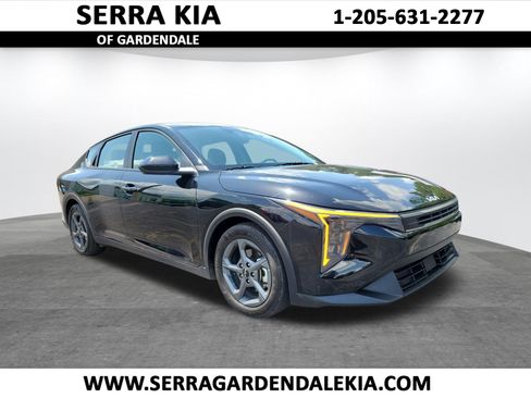 Used 2025 Kia K4 FWD image 1