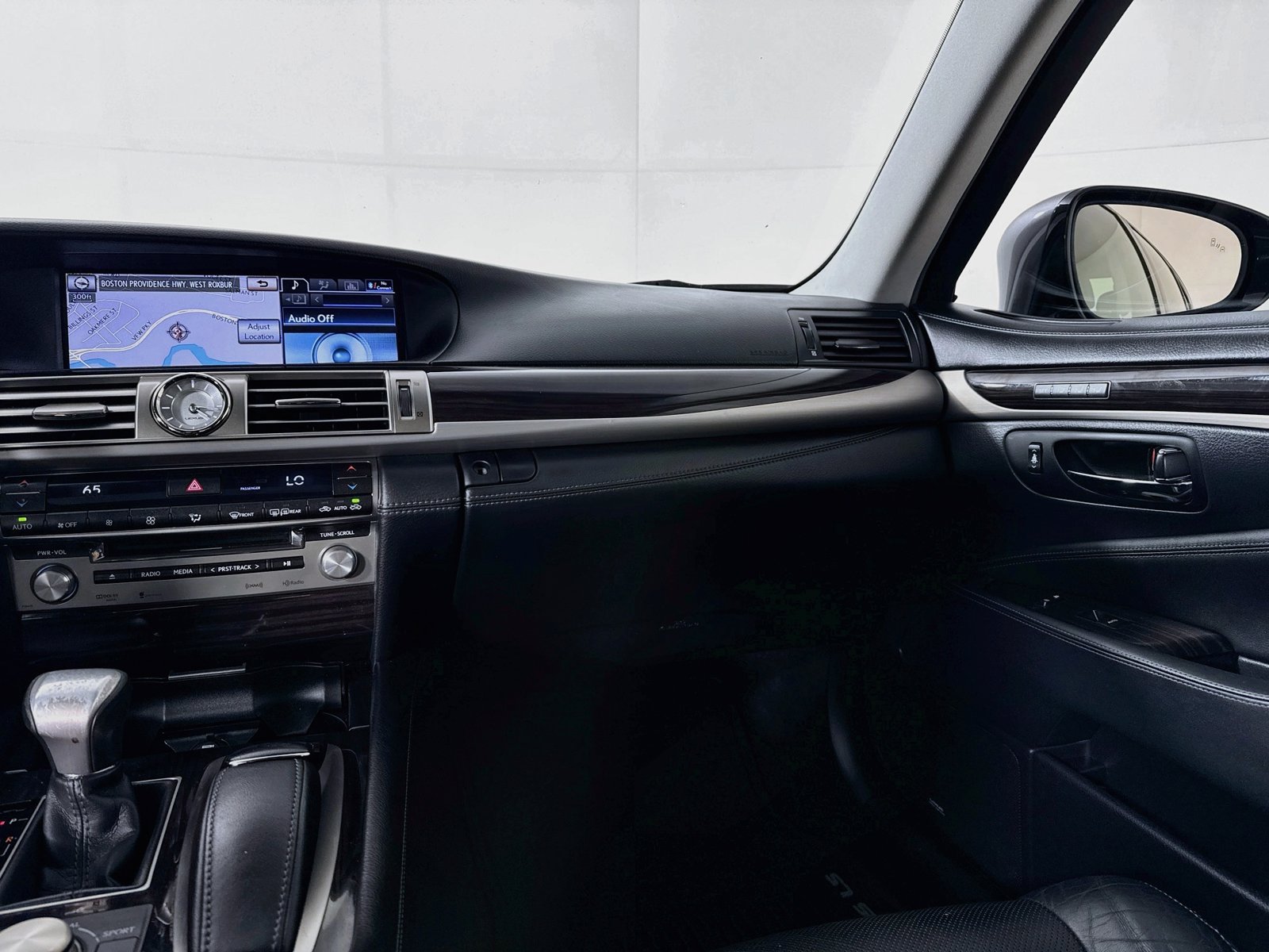 Used 2014 Lexus LS 460 AWD w/ Comfort Package image 25