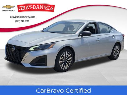 Used 2024 Nissan Altima 2.5 SV