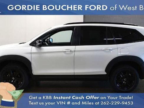 Used 2022 Honda Pilot TrailSport image 3