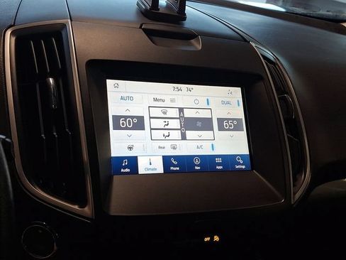 Used 2019 Ford Edge SEL w/ Equipment Group 201A AWD/4WD image 17