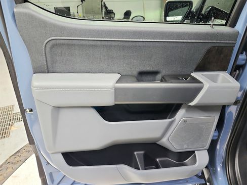 Used 2023 Ford F150 Lariat image 36