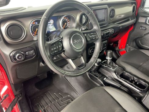 Used 2018 Jeep Wrangler Unlimited Sport S image 4