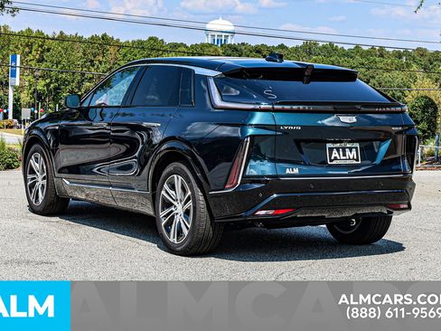 Used 2025 Cadillac Lyriq Luxury image 7