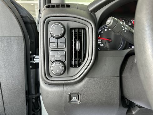 Used 2023 Chevrolet Silverado 1500 Custom Trail Boss w/ LPO, Dark Essentials Package AWD/4WD image 17
