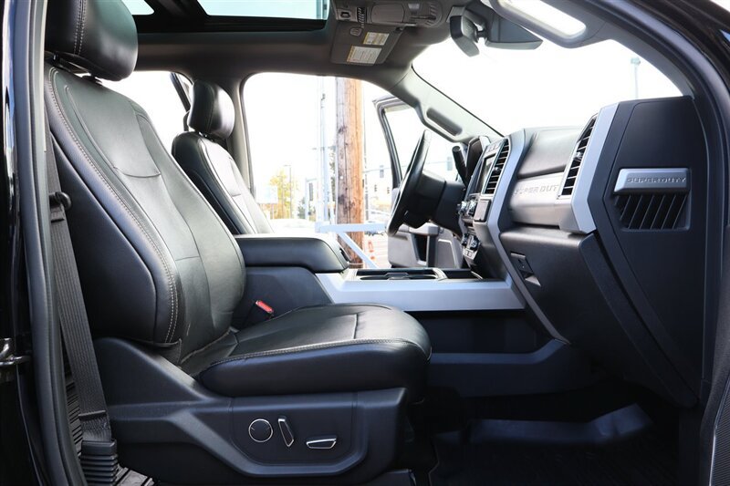 Used 2017 Ford F350 Lariat w/ Lariat Ultimate Package AWD/4WD image 26
