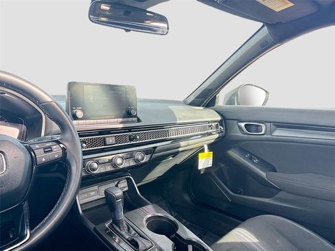 Used 2025 Honda Civic Sport image 23