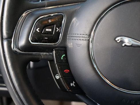 Used 2014 Jaguar XJ L Portfolio image 15