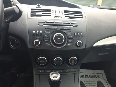 Used 2013 MAZDA MAZDA3 i Touring FWD image 21
