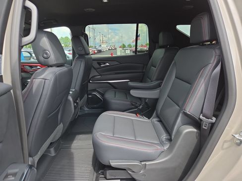 New 2026 Chevrolet Traverse Z71 w/ Enhanced Driving Package AWD/4WD image 11