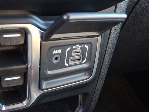 Used 2022 Jeep Wrangler Unlimited Sahara w/ Cold Weather Group image 25