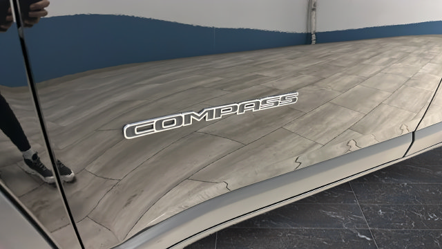 Used 2025 Jeep Compass Limited AWD/4WD image 34