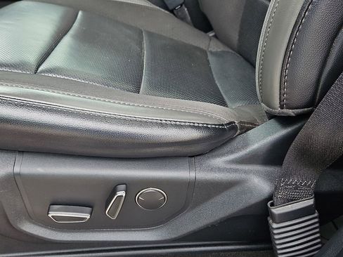 Used 2019 Ford F150 Raptor w/ Equipment Group 802A Luxury image 24