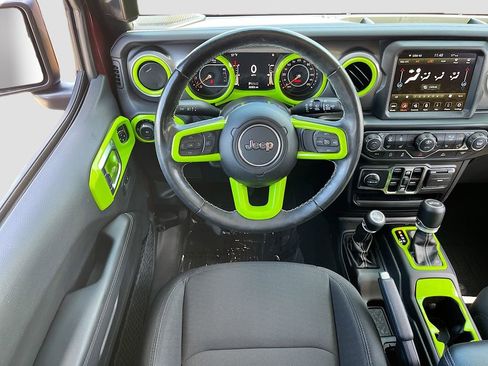 Used 2022 Jeep Wrangler Unlimited Sahara w/ Cold Weather Group image 22