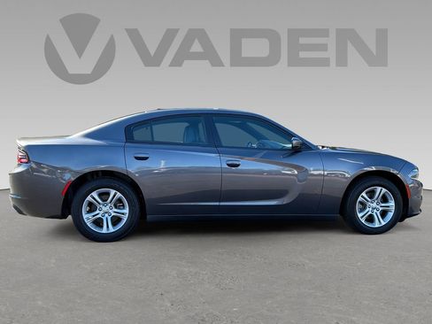 Used 2022 Dodge Charger SXT w/ Leather Interior Group image 8