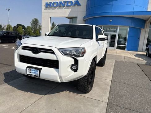 Used 2021 Toyota 4Runner SR5 Premium w/ Moonroof Package AWD/4WD image 13