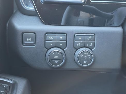 New 2026 Chevrolet Silverado 1500 LT Trail Boss w/ LT Trail Boss Premium Package image 28