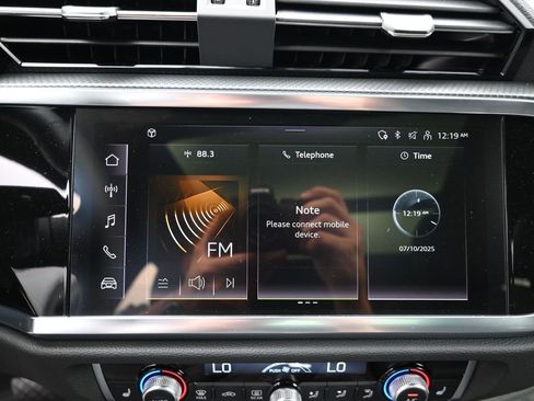 New 2025 Audi Q3 2.0T Premium image 17