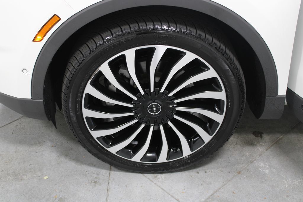 Used 2023 Lincoln Nautilus Black Label w/ Class II Trailer Tow Package AWD/4WD image 62