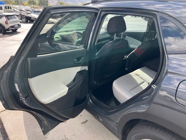 Used 2023 Hyundai Kona SEL AWD/4WD image 18