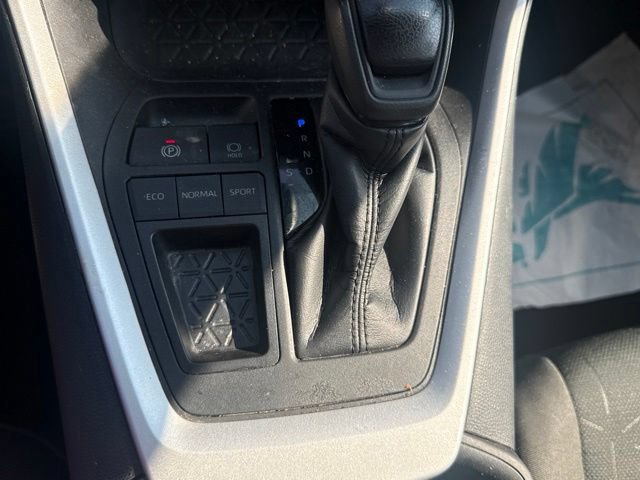 Used 2023 Toyota RAV4 XLE FWD image 23
