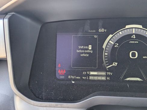 Used 2025 Toyota Tundra Platinum image 29