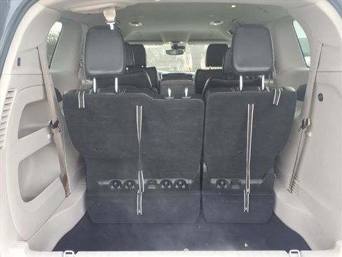 Used 2024 Chrysler Pacifica Touring-L image 34