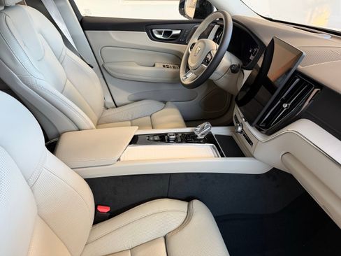 New 2026 Volvo XC60 B5 Ultra w/ Protection Package Premier AWD/4WD image 19