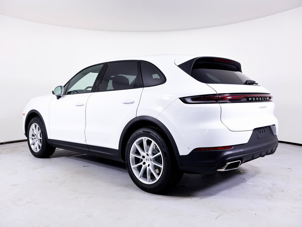 Certified 2025 Porsche Cayenne AWD/4WD image 3