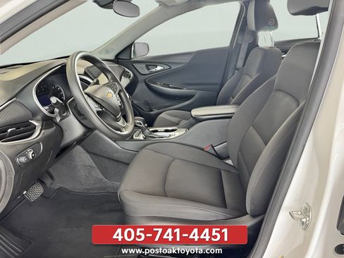 Used 2025 Chevrolet Malibu LT FWD image 17