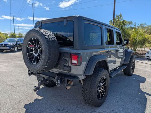 Used 2020 Jeep Wrangler Unlimited Sport S image 4
