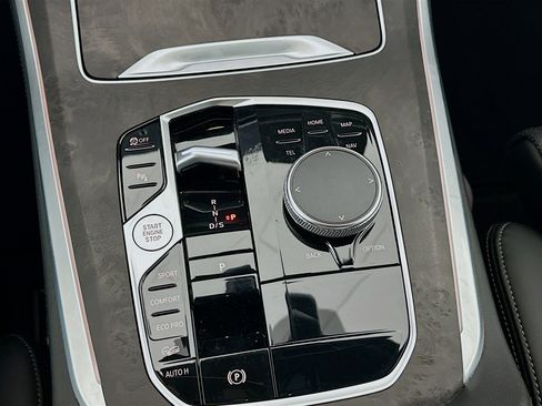 Used 2024 BMW X5 xDrive40i image 24