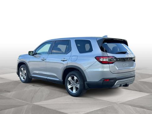 Used 2024 Honda Pilot EX-L image 6