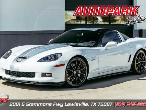 Used 2013 Chevrolet Corvette Z06 w/ 3LZ Preferred Equipment Group RWD image 1