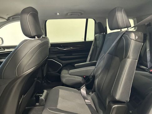 Used 2022 Jeep Grand Cherokee L Laredo w/ Luxury Tech Group I image 31