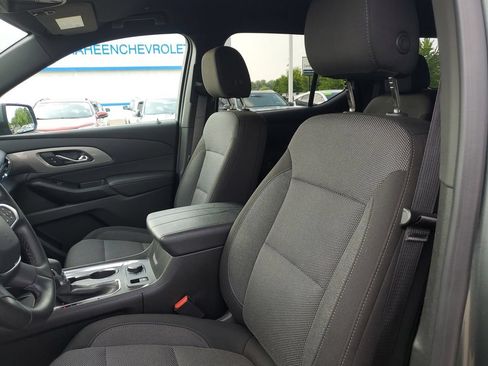 Certified 2023 Chevrolet Traverse LT FWD image 6