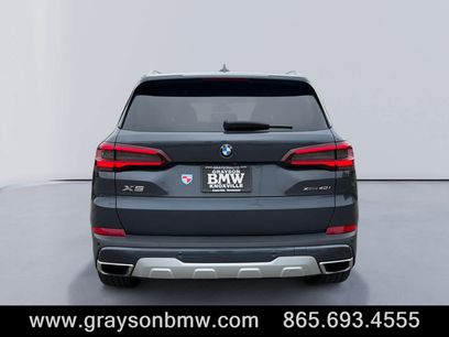 Used 2021 BMW X5 xDrive40i w/ Premium Package 2