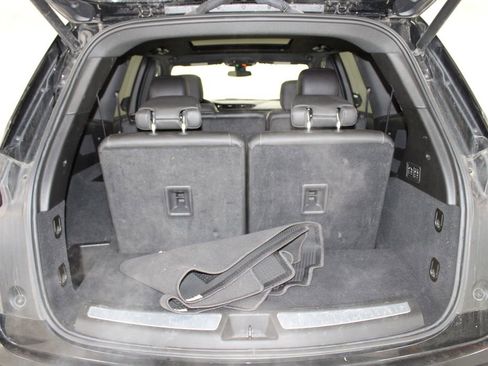 Used 2024 Cadillac XT6 Premium Luxury image 13