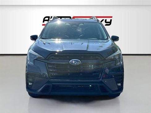 Used 2023 Subaru Ascent Onyx Edition image 2