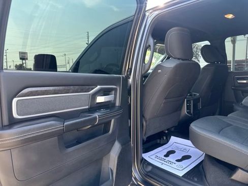 Used 2023 RAM 2500 Big Horn w/ Night Edition AWD/4WD image 29