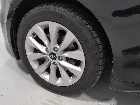 Used 2018 Kia Optima LX w/ 17" Alloy Wheels Package FWD image 31