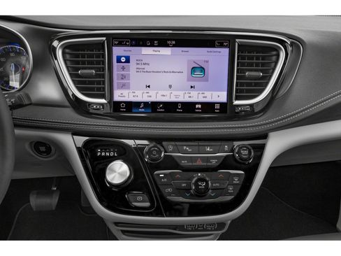 Used 2024 Chrysler Pacifica Touring-L FWD image 7